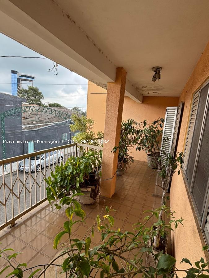 Casa, 4 quartos, 203 m² - Foto 2