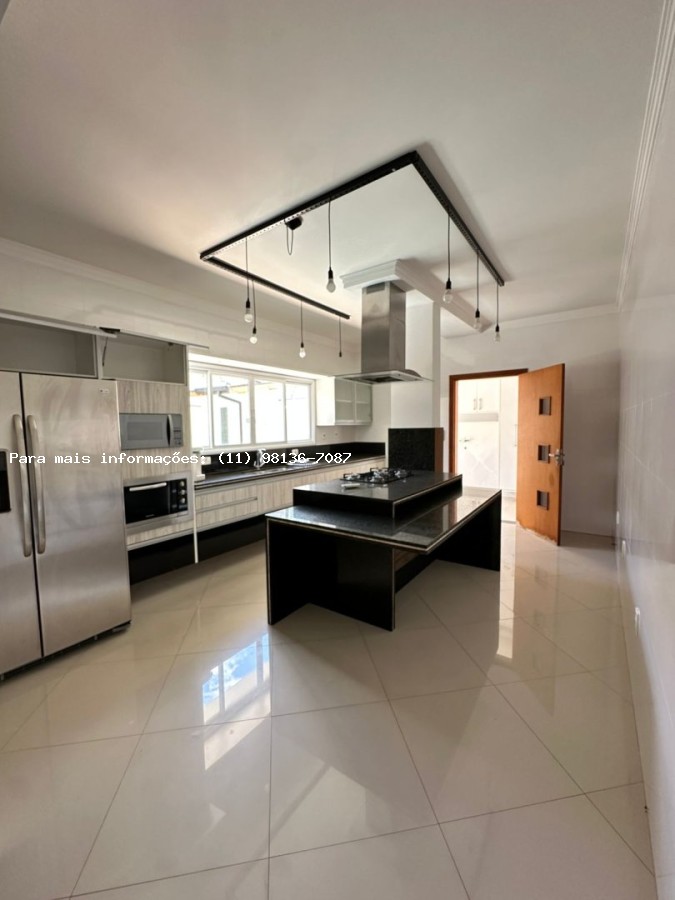 Casa à venda com 3 quartos, 300m² - Foto 5