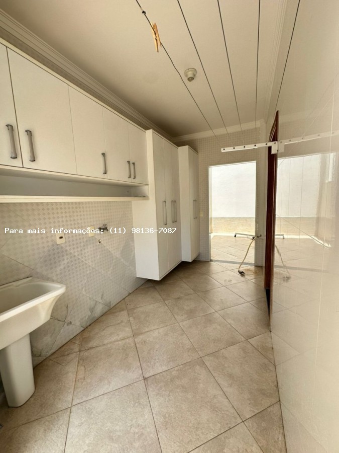 Casa à venda com 3 quartos, 300m² - Foto 7