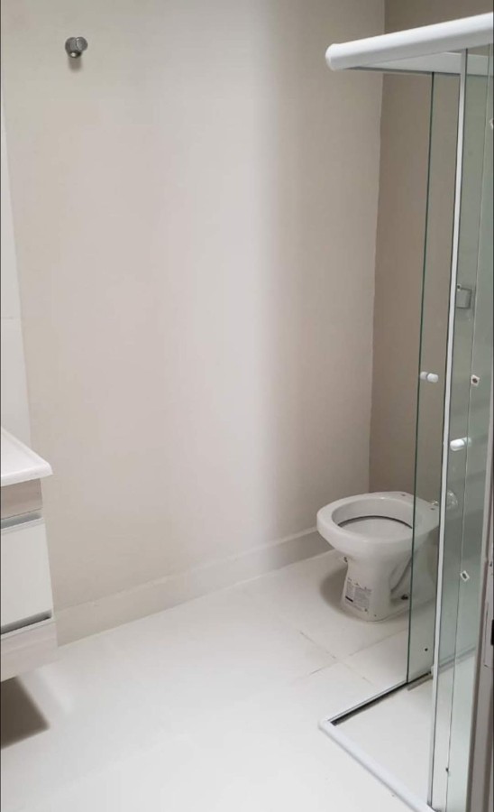 Casa para alugar com 3 quartos, 300m² - Foto 11