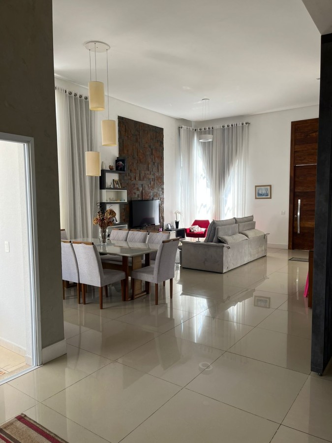 Casa à venda com 3 quartos, 420m² - Foto 2